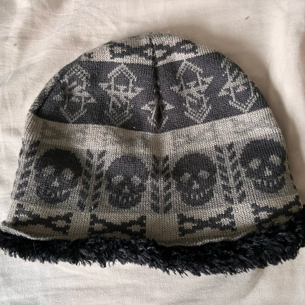 Skulls and Crossbones Winter hat